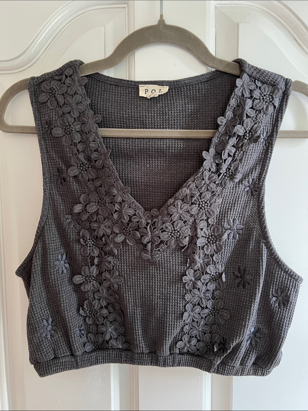 POL Charcoal Gray Embroidered V‑Neck Waffle Knit Crop Tank